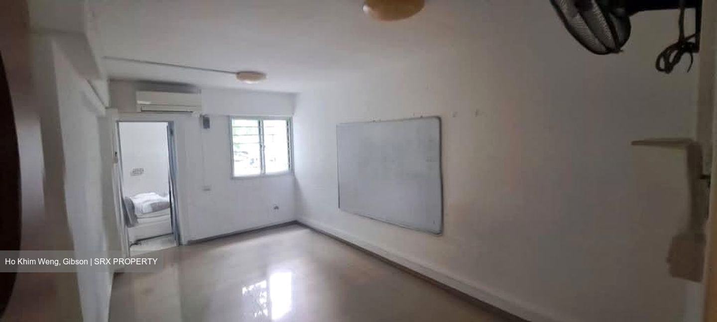 Yishun Street 22 (D27), Shop House #591926321